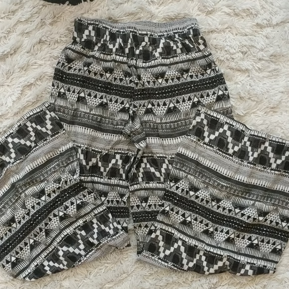 🚫🚫SOLD🚫🚫Mossimo pants - Picture 2 of 4